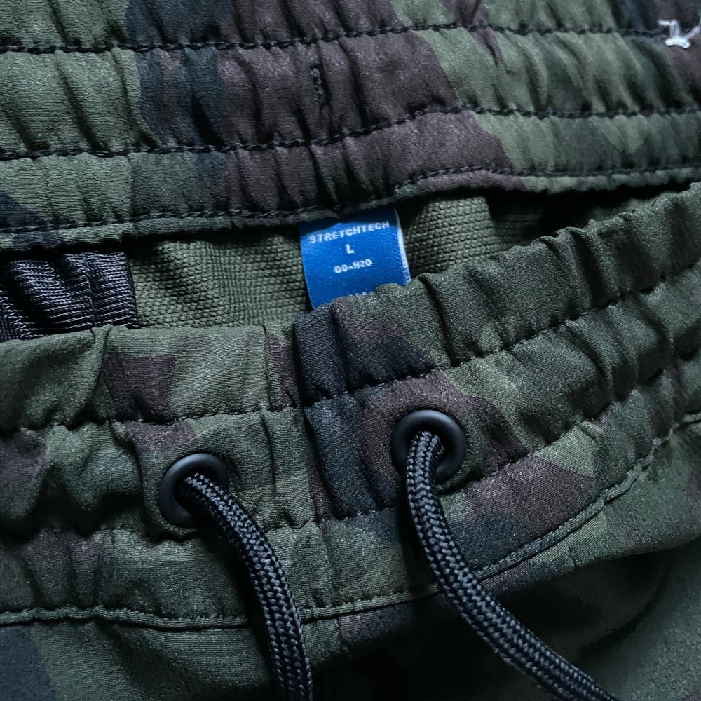 *NWOT Old Navy Mens Camo Joggers - Picture 3 of 3